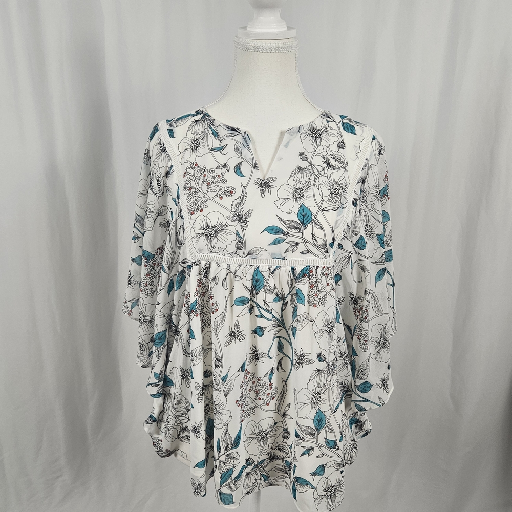 The Room White and Blue Floral Blouse Size Small